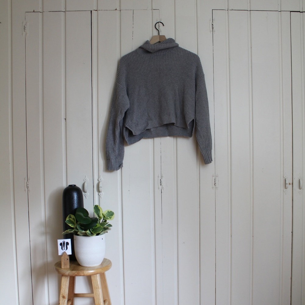 Grey Forever 21 Cropped Turtle Neck